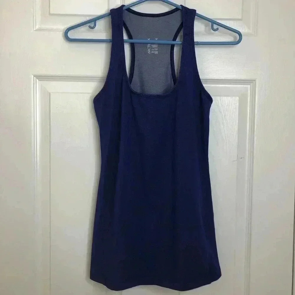 Arc’teryx Trim Fit Tank Top Purple  Size Medium